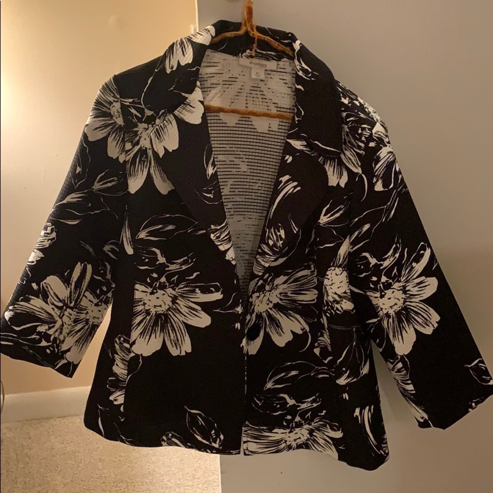 Dressbarn petite jacket black and white